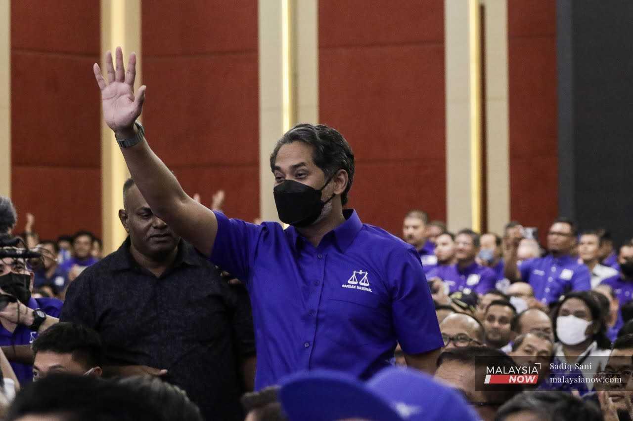 Khairy Jamaluddin at the announcement of Barisan Nasional's candidates for the 15th general election.
