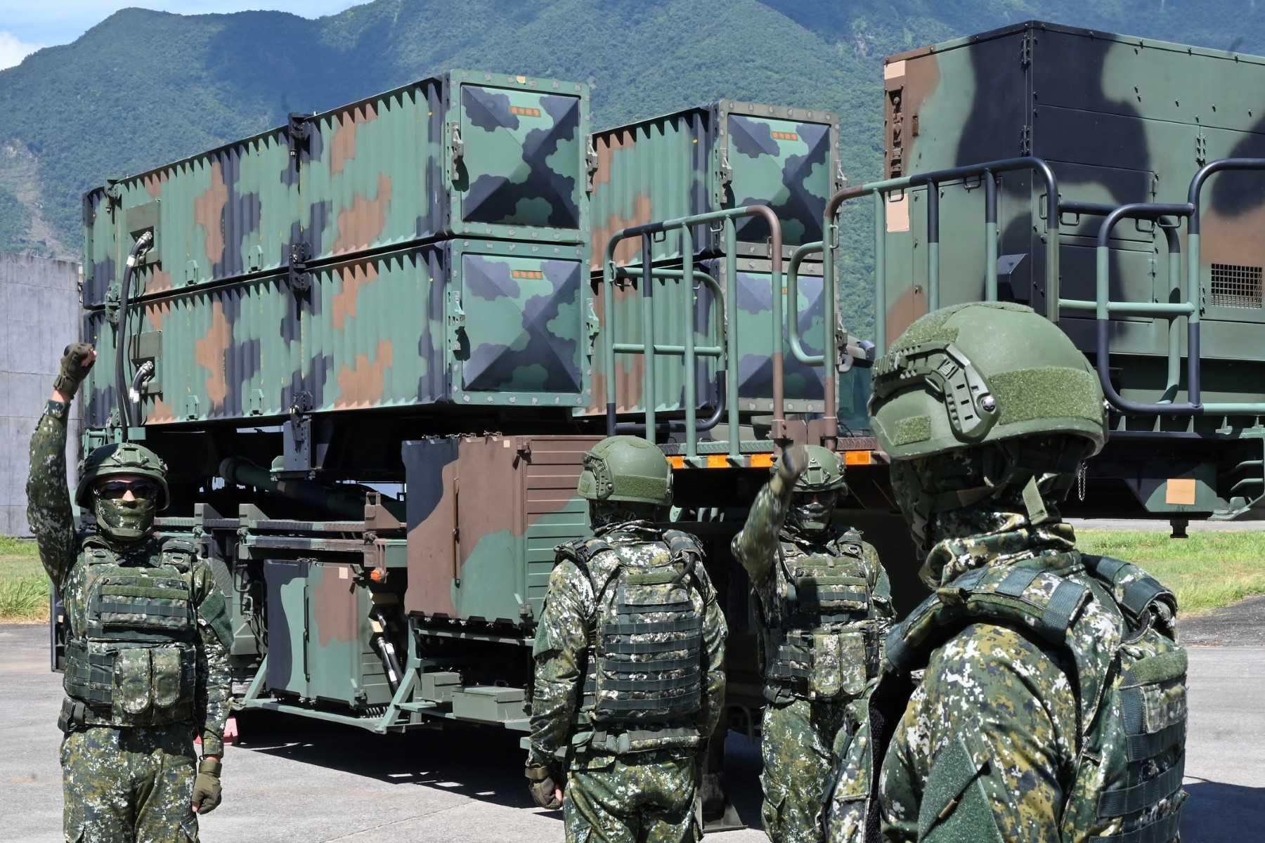 Taiwanese soldiers demonstrate the operation of the locally-developed Sky Bow III surface-to-air missile system during a media event at Hualien Air Force Base on Aug 18, 2022. Photo: AFP 