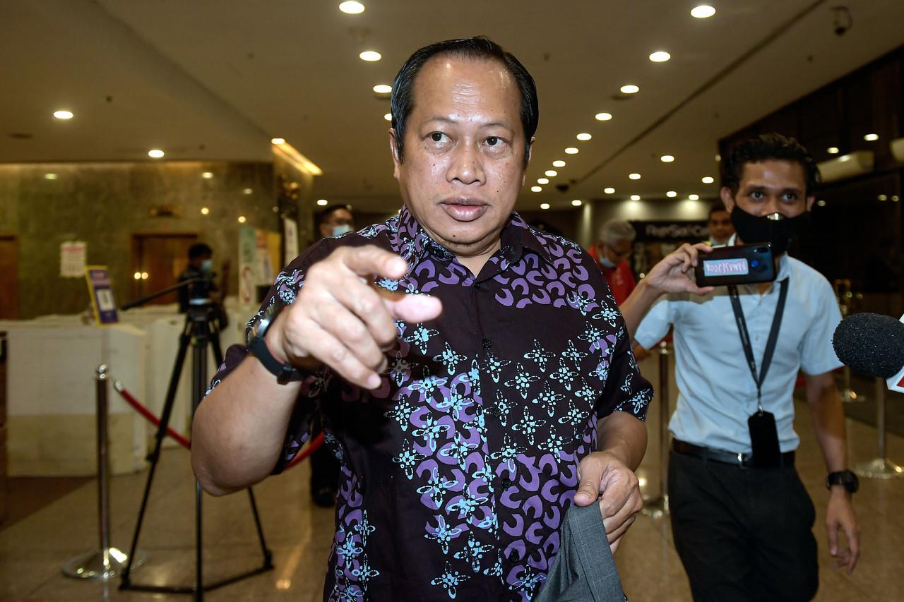 DATUK SERI AHMAD MASLAN