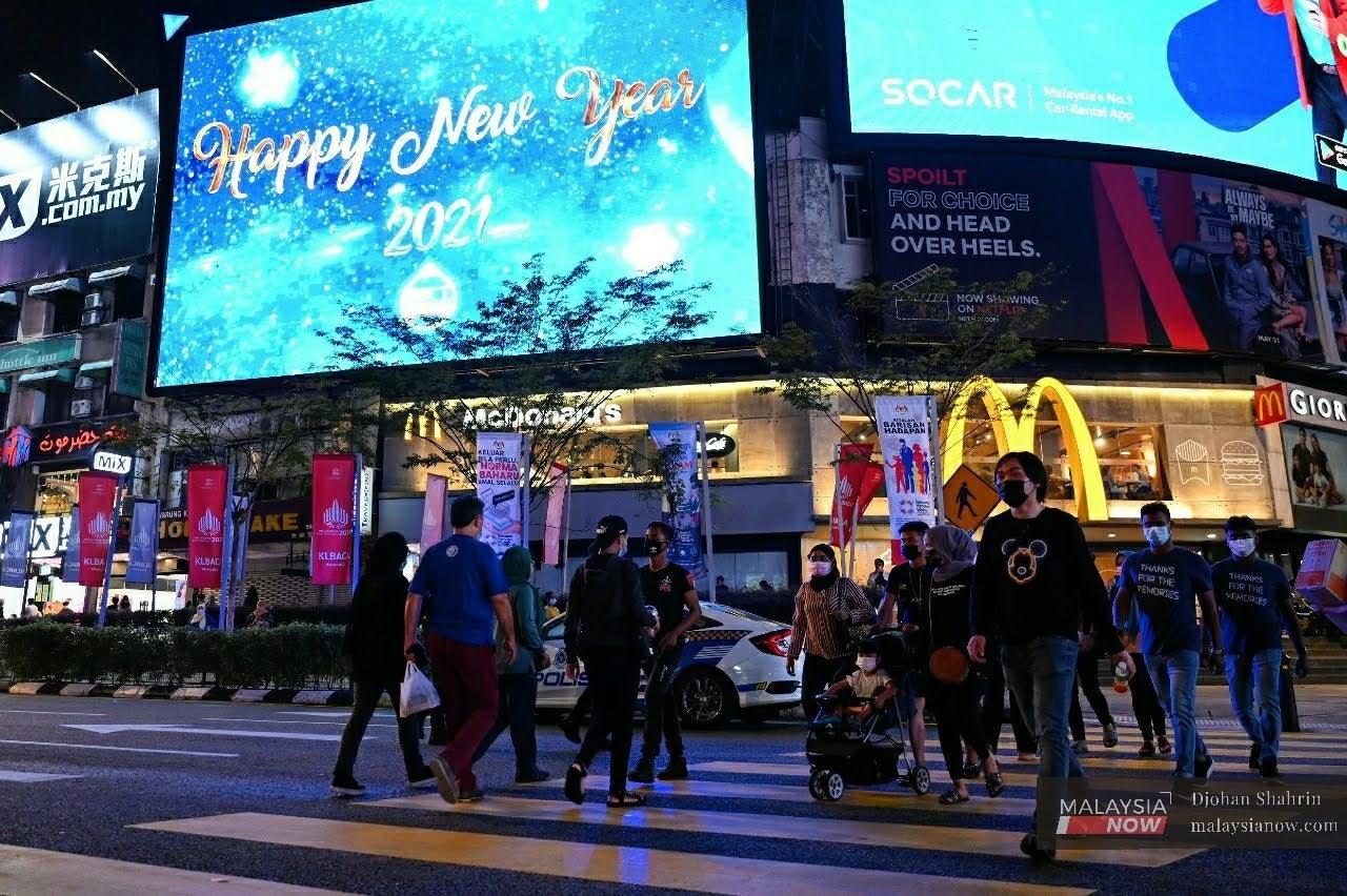 Jika dalam suasana normal, menyekat kebebasan manusia adalah sesuatu yang tidak adil tetapi bagaimana jika keadaan krisis dan luar biasa terjadi seperti pandemik Covid-19 ini?