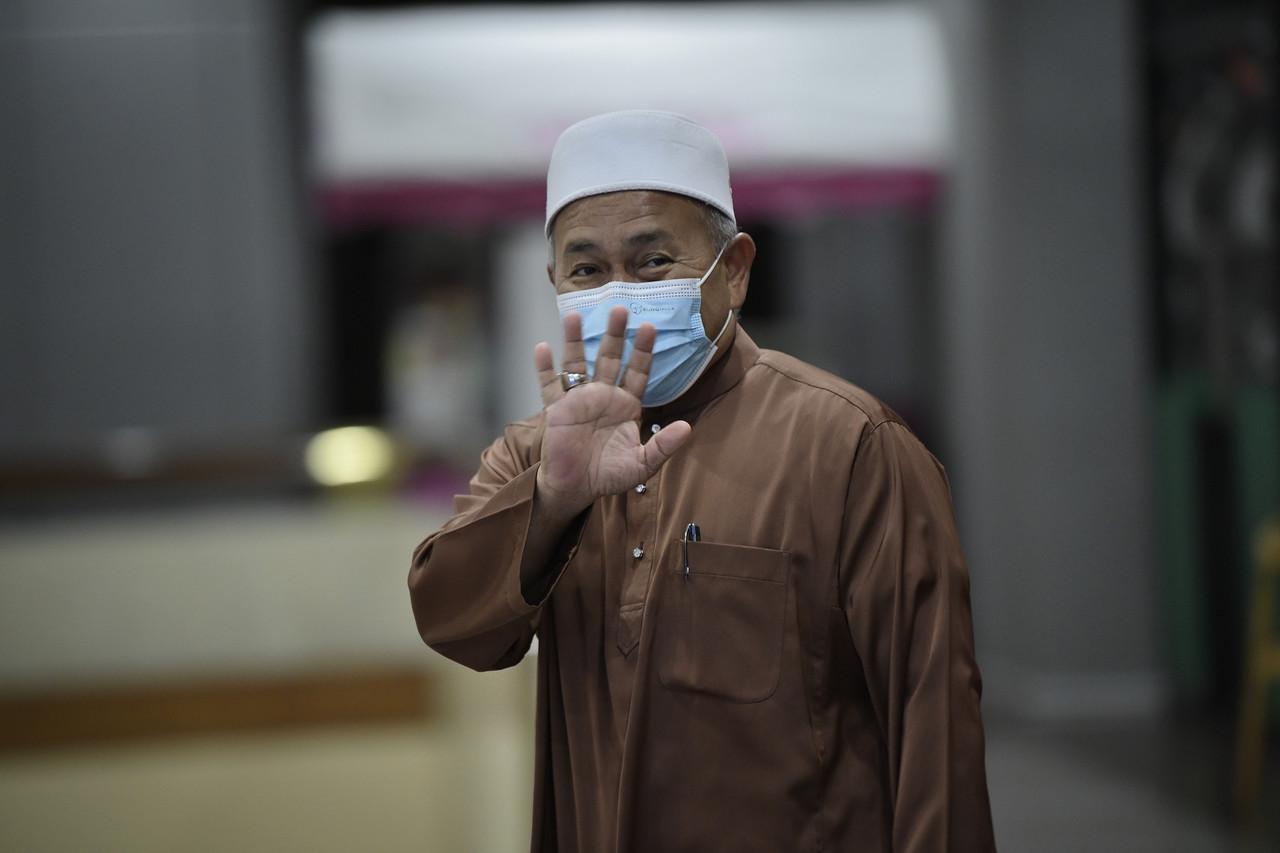 DATUK SERI TUAN IBRAHIM TUAN MAN