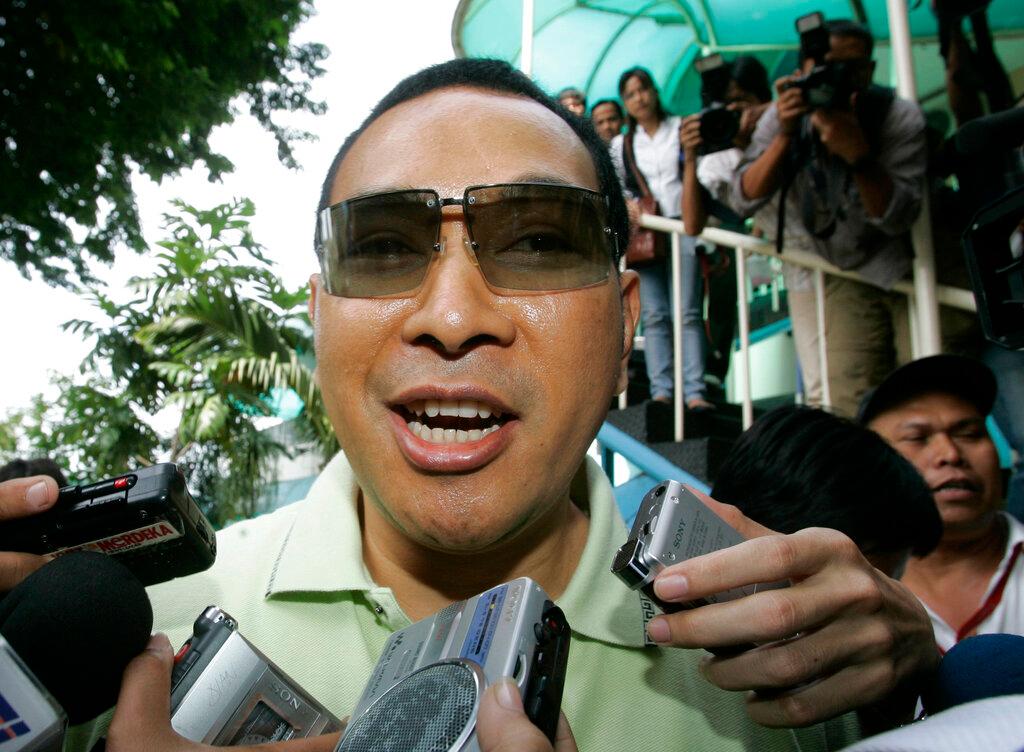 In this Jan 11, 2008 file photo, Hutomo Mandala Putra, popularly known as Tommy, the youngest son of former Indonesian President Suharto is mobbed by journalists in Jakarta, Indonesia. Tommy Suharto did not respond to multiple requests for comments after authorities seized four plots of lands in the Karawang area of West Java with a total size of 1.2 million sq m. Photo: AP
