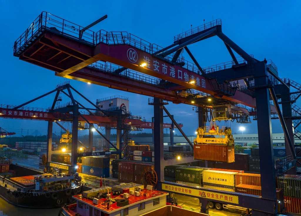 Setakat hujung 2021, kapasiti pengangkutan kapal yang dikendalikan China mencatat 350 juta DWT, sekali gus menduduki tempat kedua di seluruh dunia. Gambar: AFP