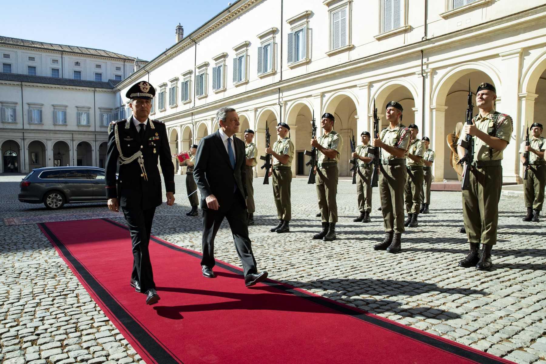 This handout picture taken and released by the press office of the presidential Quirinale Palace on July 21 shows Italy's Prime Minister Mario Draghi arriving to meet the president. Photo: AFP
