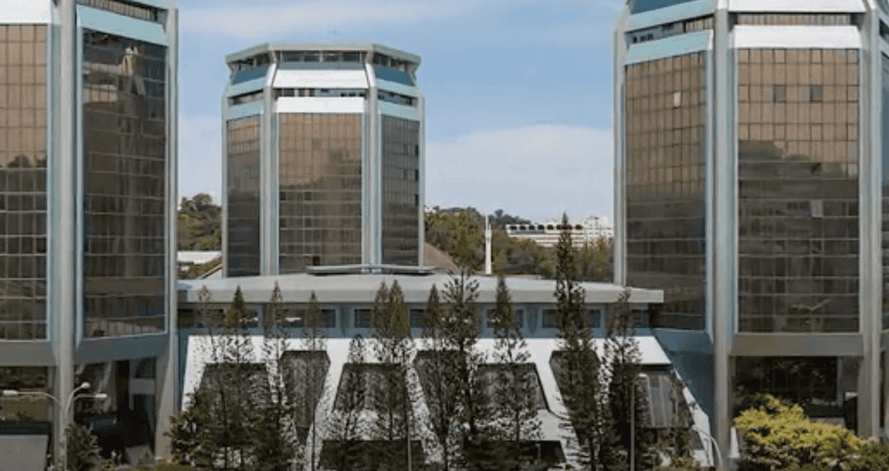 Bangunan Sabah Development Bank di Kota Kinabalu, Sabah.