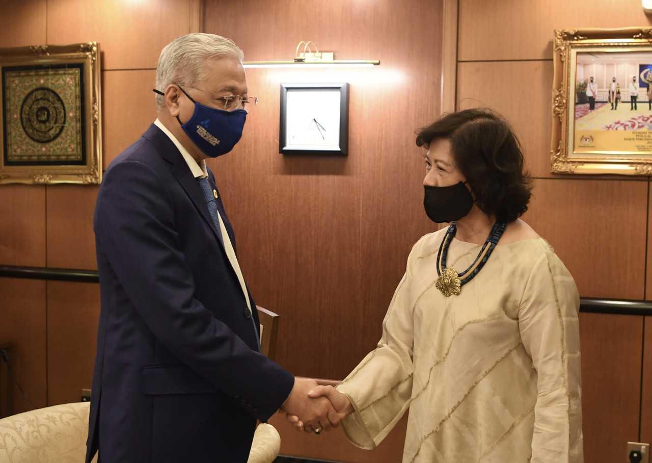Perdana Menteri Ismail Sabri Yaakob menerima lawatan Duta Khas Pertubuhan Bangsa-Bangsa Bersatu ke Myanmar, Noeleen Heyzer di Kuala Lumpur. Gambar: Bernama