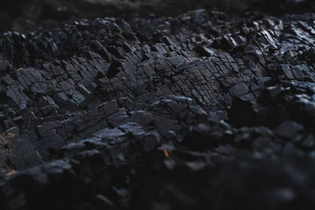 Buying Russian coal using the US dollar is not illegal for Indian firms. Photo: Pexels