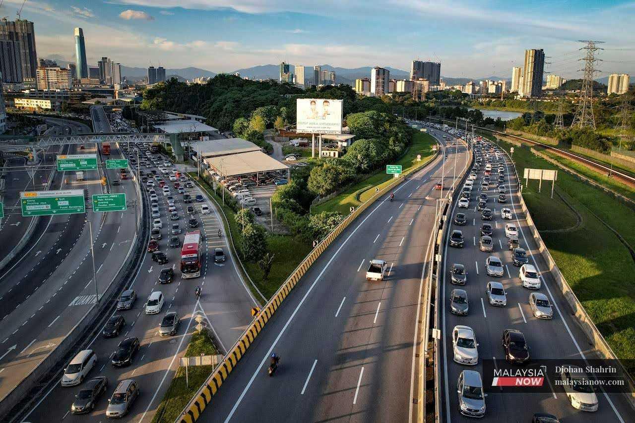 Science, Technology and Innovation Minister Dr Adham Baba says Malaysia is looking for a suitable approach to implementing the end-of-life vehicle management policy by 2025.