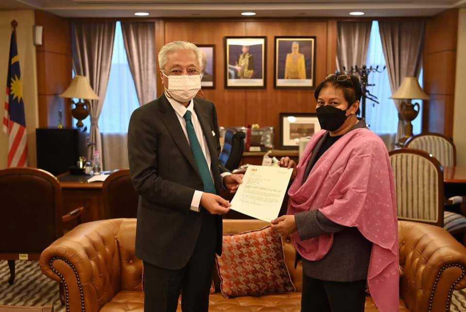 Pengerang MP Azalina Othman Said receives her letter of appointment as special adviser to the PM on law and human rights from Prime Minister Ismail Sabri Yaakob. Photo: Facebook