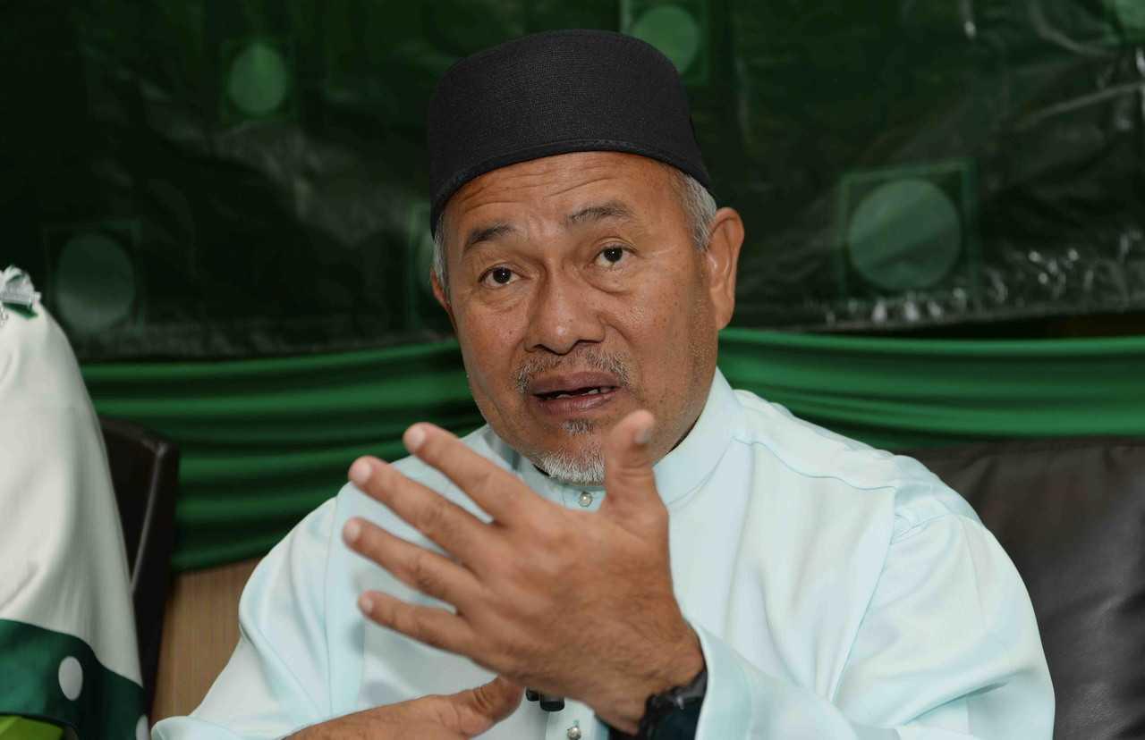 Timbalan Presiden Pas Tuan Ibrahim Tuan Man pada sidang media selepas merasmikan Persidangan Muktamar Tahunan Dewan Muslimat PAS ke-62 di Dewan Al-Hana, Kedah hari ini. Gambar: Bernama