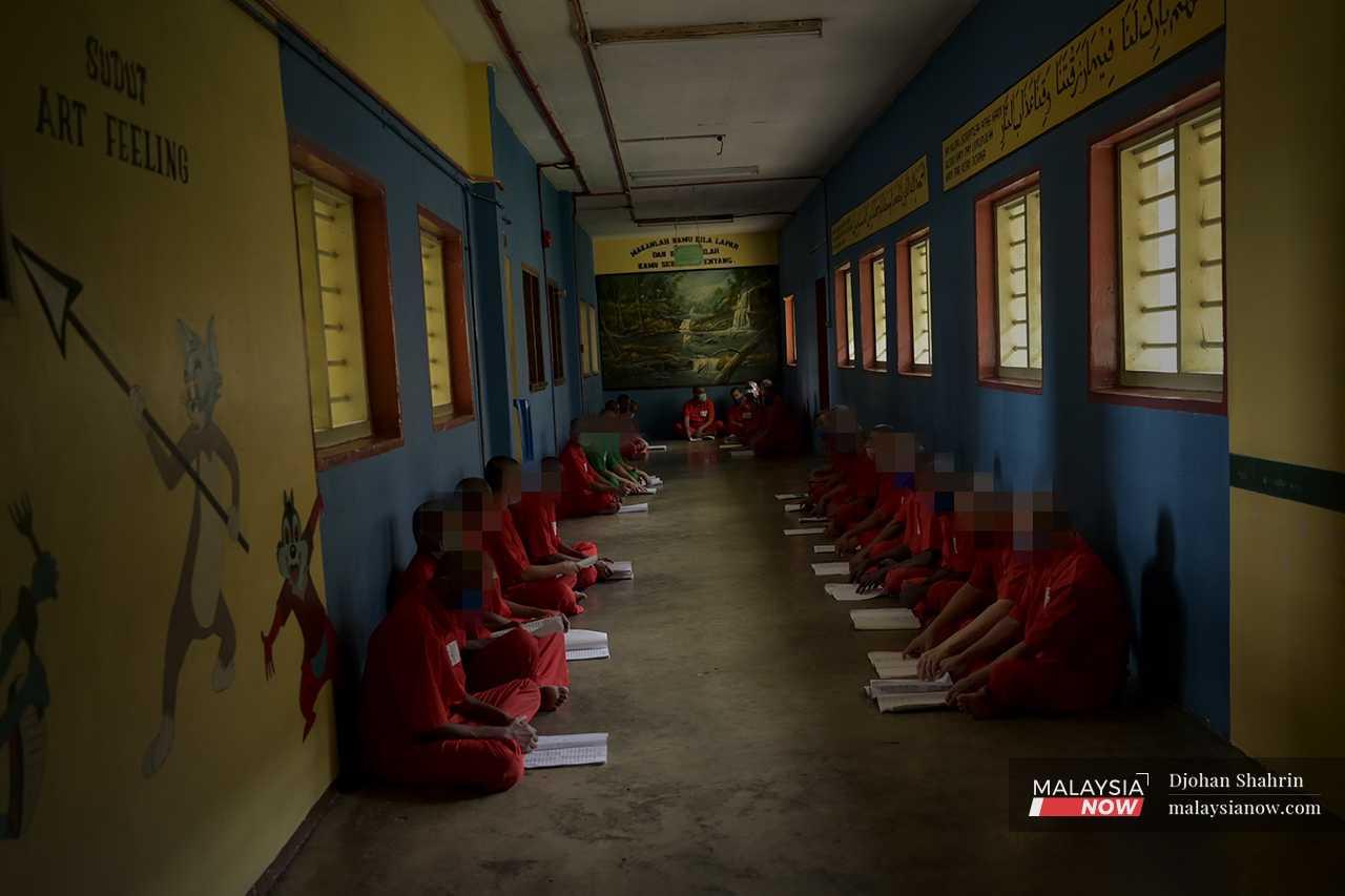 New inmates are given a week to understand and memorise the contents of the prison manual. 