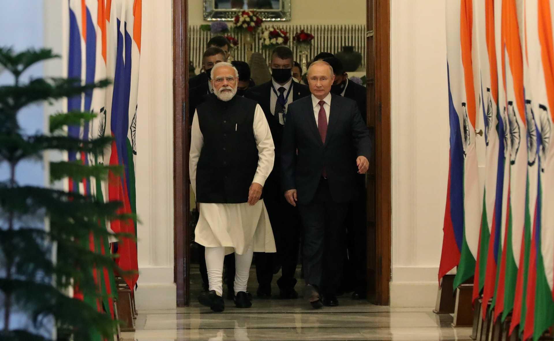 Perdana Menteri India Narendra Modi dan Presiden Rusia Vladimir Putin dalam pertemuan di Hyderabad, India pada 6 Disember 2021. Gambar: AFP 
