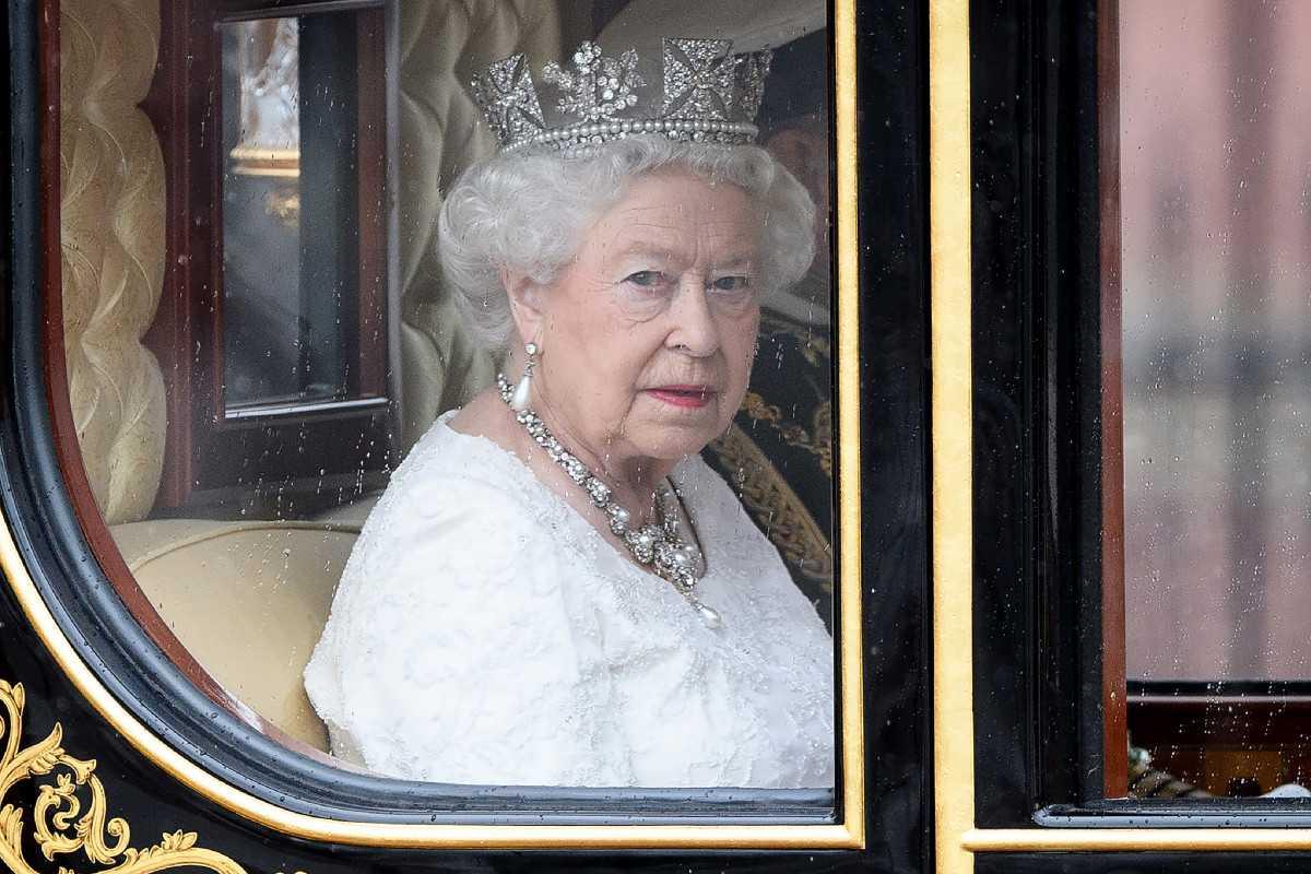 In this file photo taken on May 18, 2016, Britain's Queen Elizabeth II travels towards the Houses of Parliament in central London. Photo: AFP
