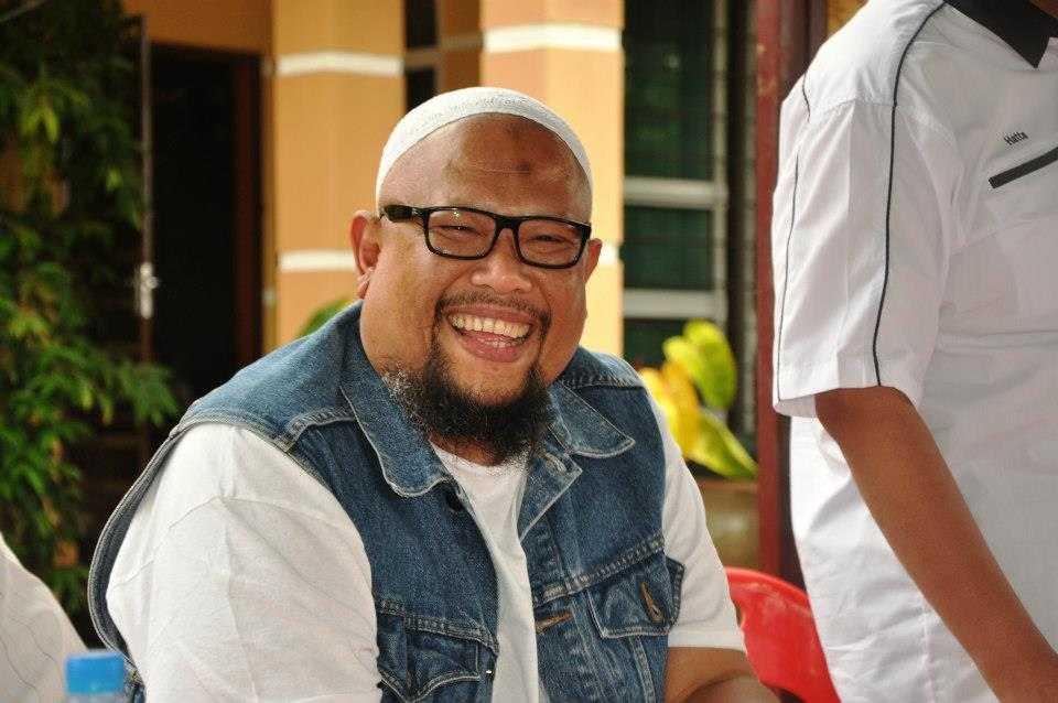 Penulis lirik, pelakon dan pelawak Mohd Hakim Lokman meninggal dunia akibat komplikasi jangtung. Gambar: Facebook
