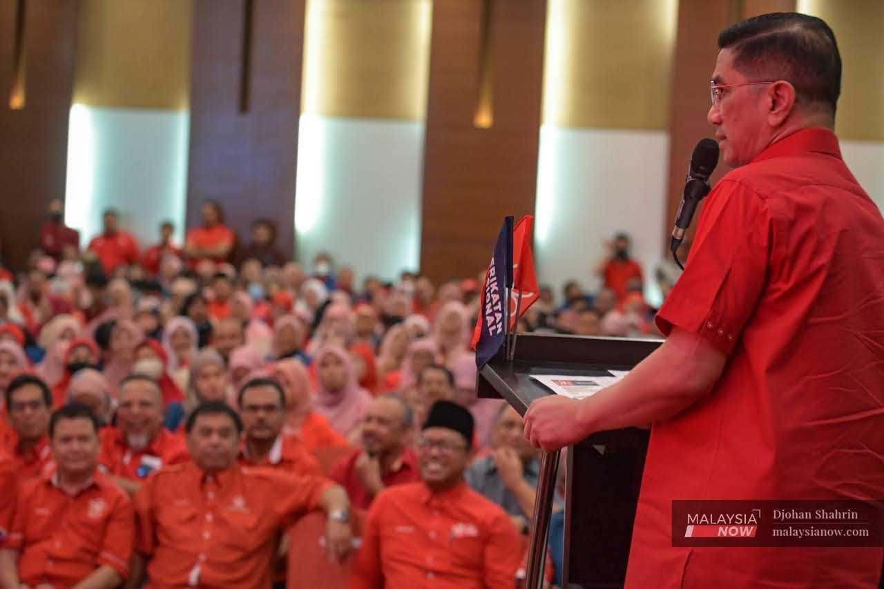 International Trade and Industry Minister Mohamed Azmin Ali speaks at the launch of Bersatu's election machinery in Shah Alam today. 