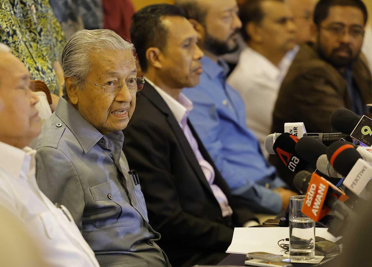 Dr Mahathir Mohamad speaks at a Gerakan Tanah Air press conference on the 15th general election in Putrajaya today. Photo: Bernama