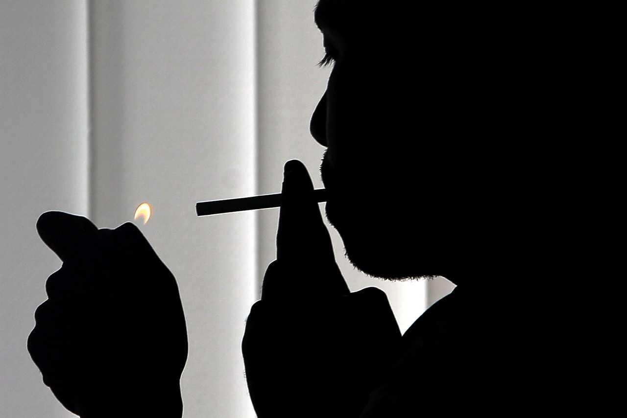 Indonesia turut mengumumkan kenaikan kadar cukai eksais terhadap rokok elektronik dengan kadar purata 15% bagi mengurangkan bilangan perokok muda di negara itu. Gambar: Bernama