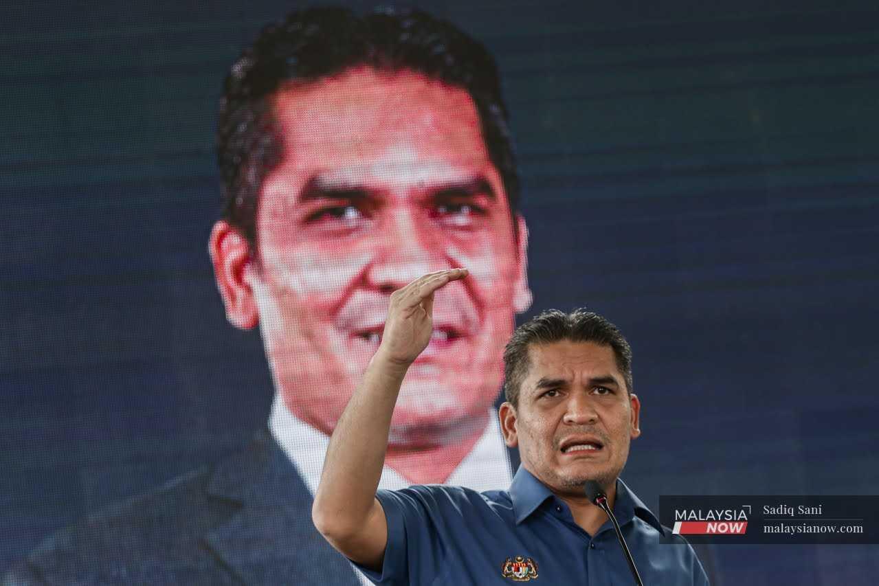 Menteri Pendidikan Radzi Jidin.