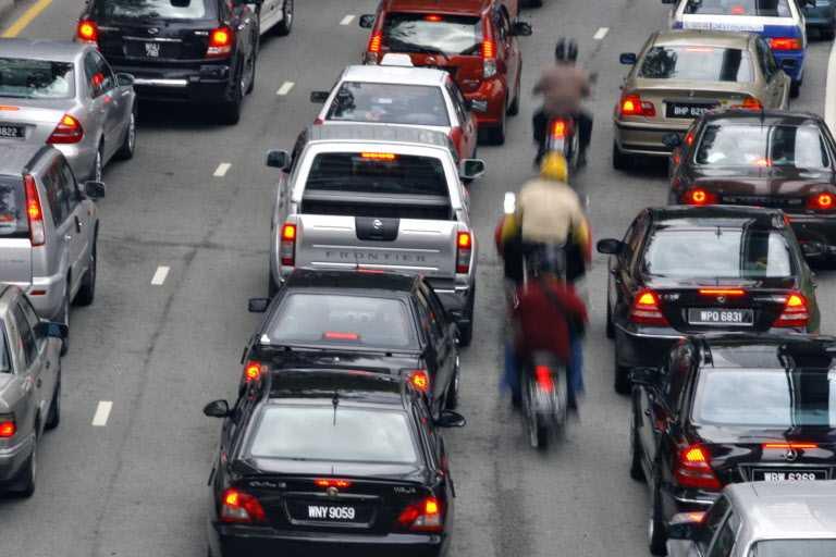 Motorists using the SPRINT highway have been asked to use alternative routes for the next few months due to the closure of roads for the construction of a multi-level flyover. Photo: AFP