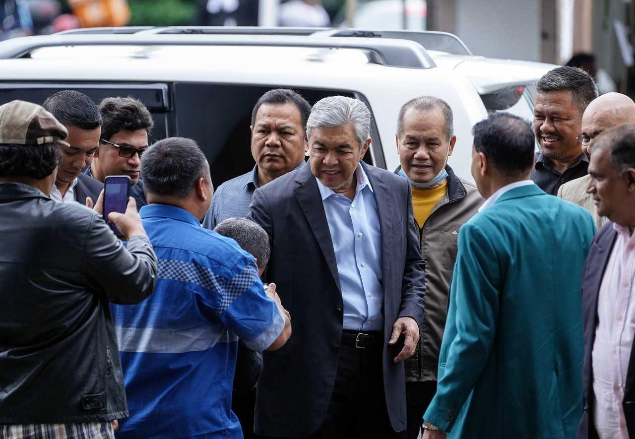 Bekas timbalan perdana menteri Ahmad Zahid Hamidi ketika tiba di Kompleks Mahkamah Kuala Lumpur hari ini. Gambar: Bernama
