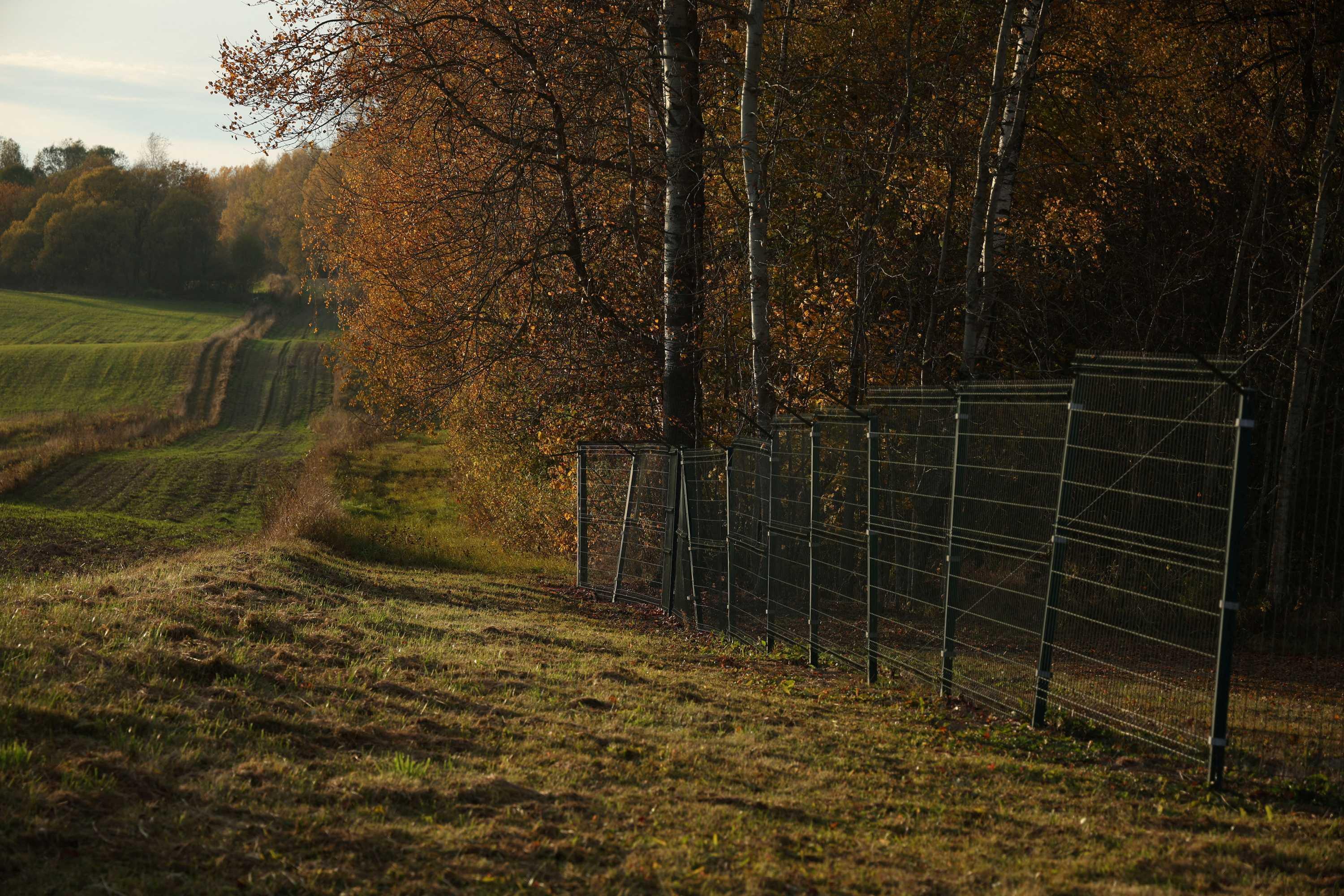 Border fence with Russia is seen at the Suwalki Gap area at the triple border near Bolcie, Poland Oct 17. Photo: Reuters