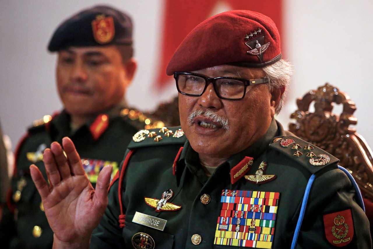 Panglima Tentera Darat (PTD) Zamrose Mohd Zain bercakap pada sidang media di Port Dickson hari ini.