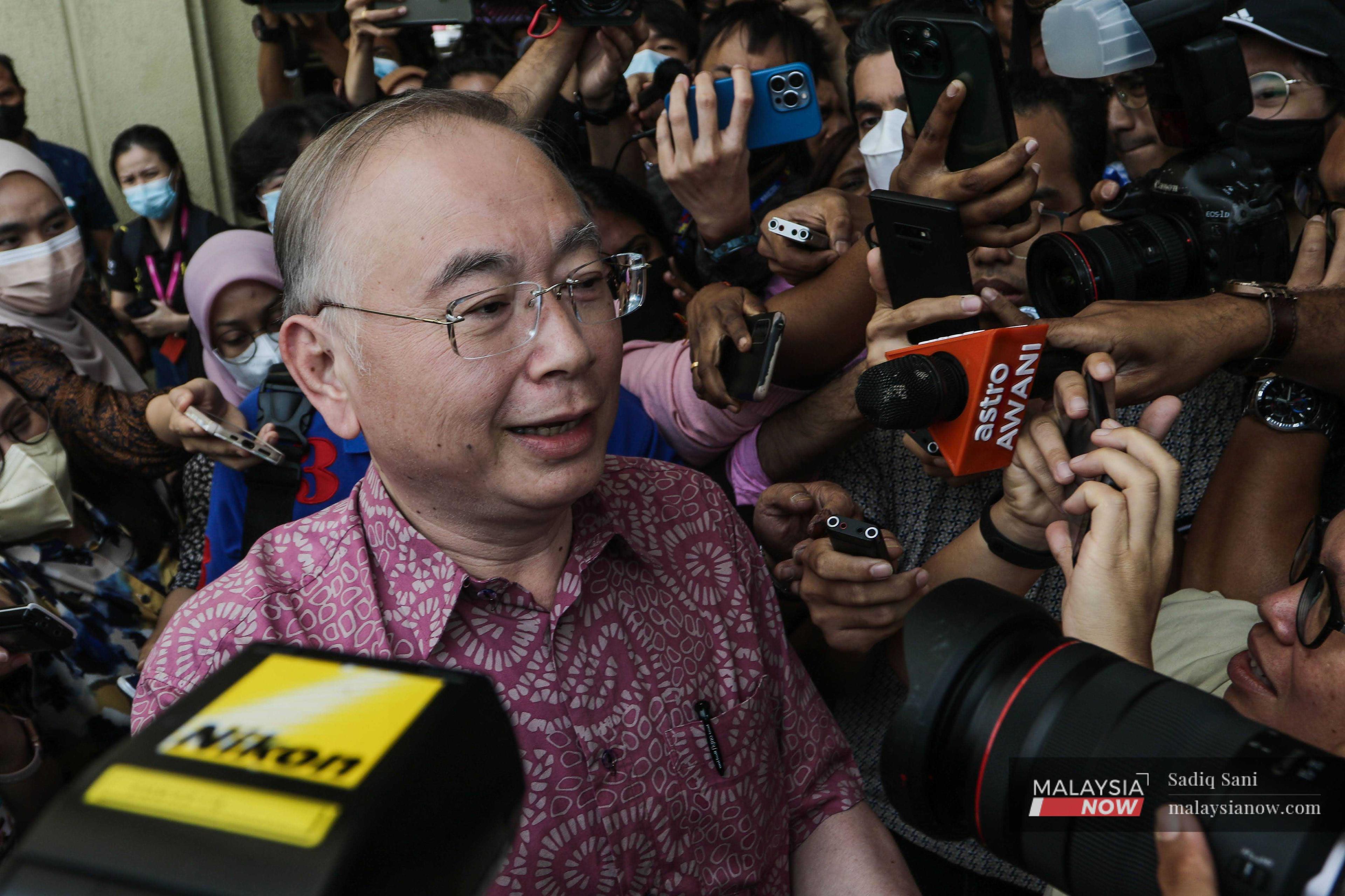 MCA president Wee Ka Siong speaks to reporters in Kuala Lumpur today. 