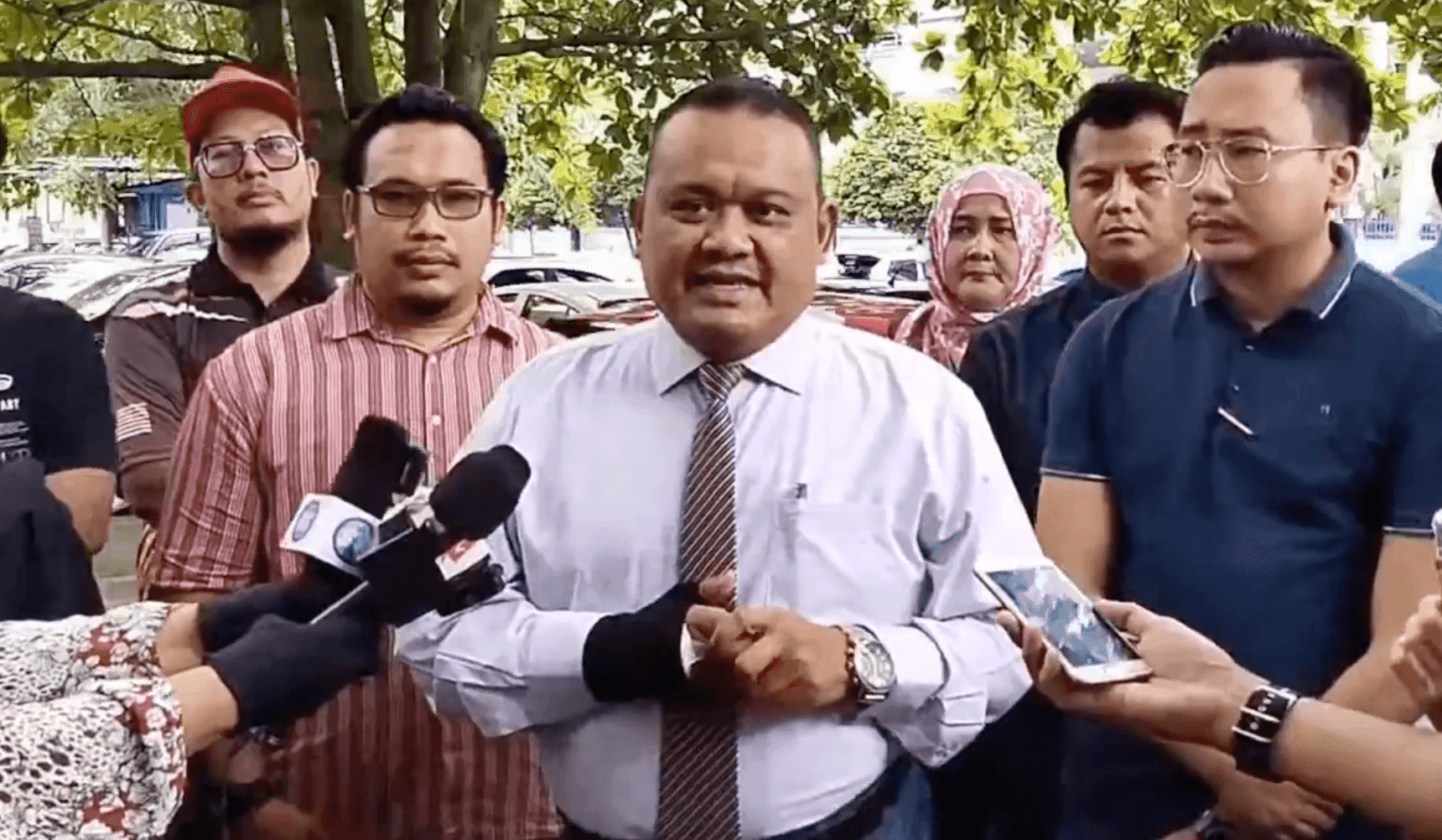 Ahli Parlimen Hulu Langat Sany Hamzan dalam bercakap kepada media pada 30 November.
