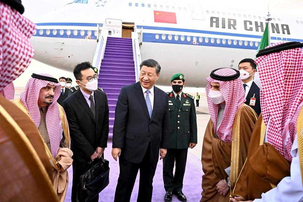 Chinese President Xi Jinping arrives in Riyadh, Saudi Arabia, Dec 7. Photo: Reuters