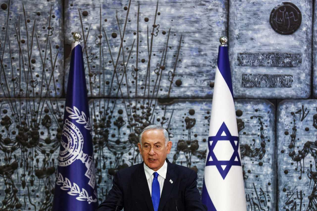 Benjamin Netanyahu speaks during a ceremony where Israel President Isaac Herzog handed him the mandate to form a new government at the president's residency in Jerusalem, Nov 13. Photo: Reuters
