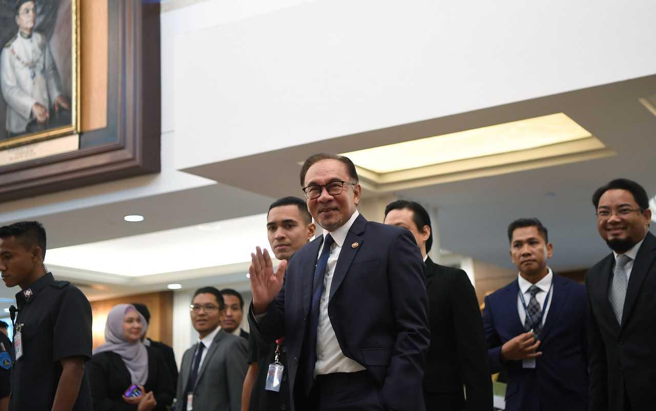Prime Minister Anwar Ibrahim at the Parliament building in Kuala Lumpur, Dec 19. Photo: Bernama