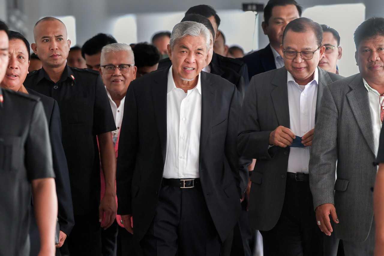 Ahmad Zahid Hamidi ketika menghadiri sebutan perbicaraan membela dirinya di Mahkamah Tinggi Kuala Lumpur, 16 Januari. Gambar: Bernama.