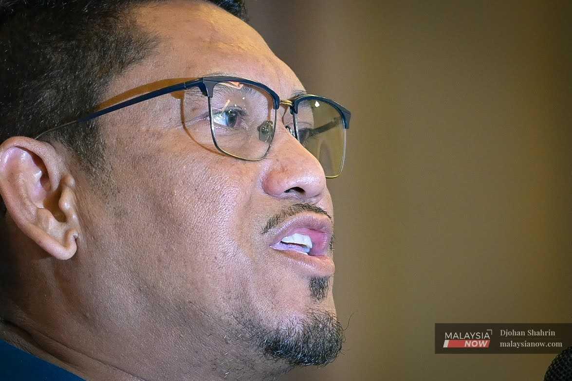 Timbalan Presiden Bersatu Ahmad Faizal Azumu.