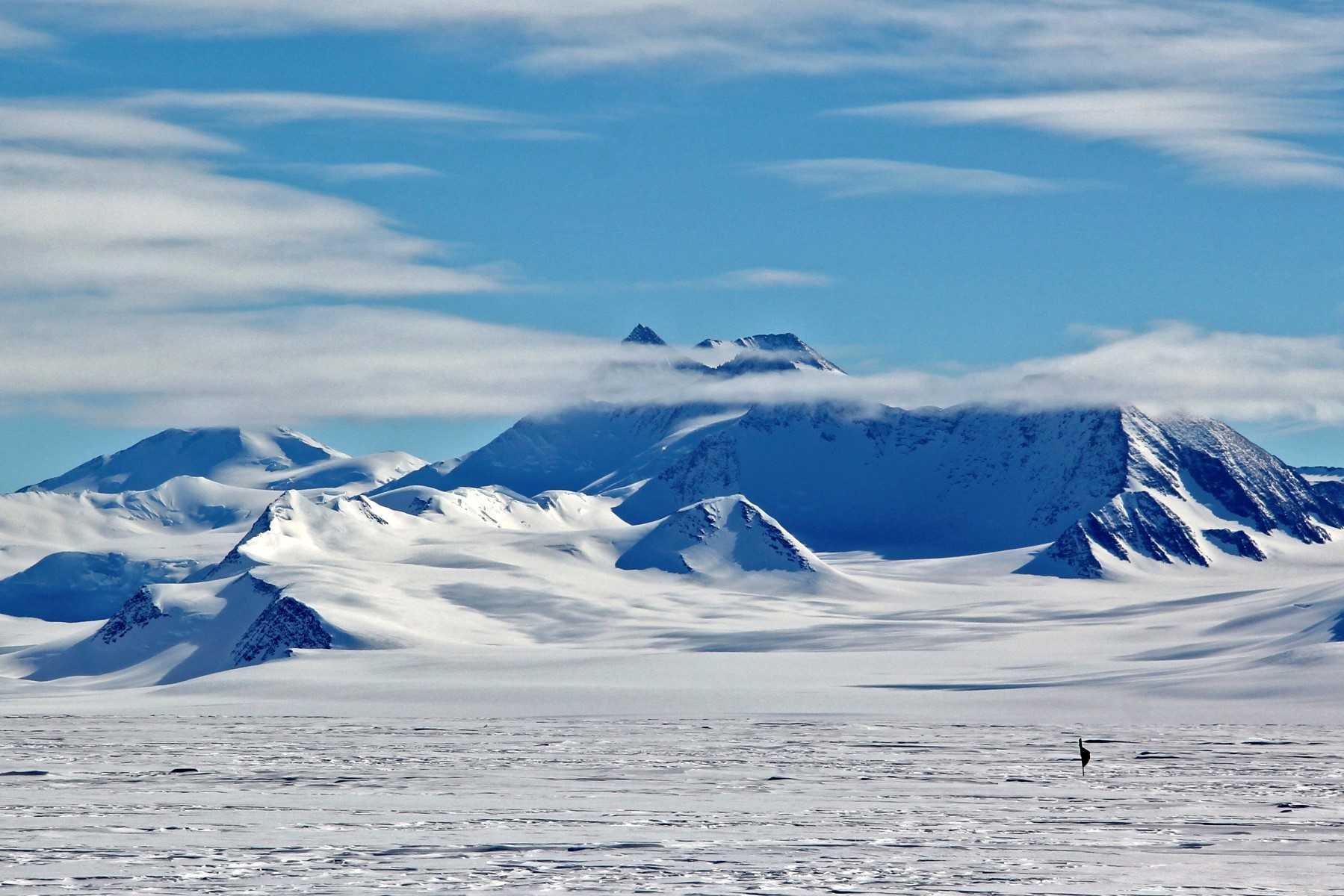 Handout picture released by Chile's National Antarctic Institute (INACH) showing a view of Union Glacier in Antarctica, on Sept 14, 2017. Photo: AFP