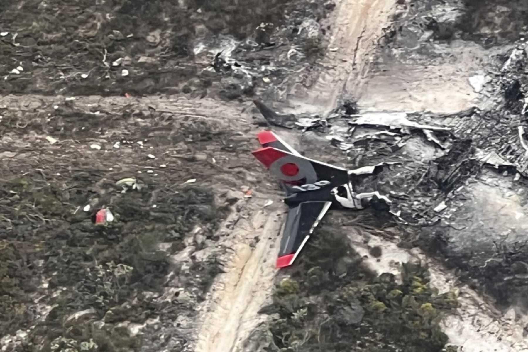 A handout photo taken on Feb 7 and received on Feb 8 from the West Australian Department of Fire and Emergency Services shows the burnt wreackage of a Boeing 737 water-bombing plane which crashed and burned while fighting a blaze 460km southeast of Perth. Photo: AFP