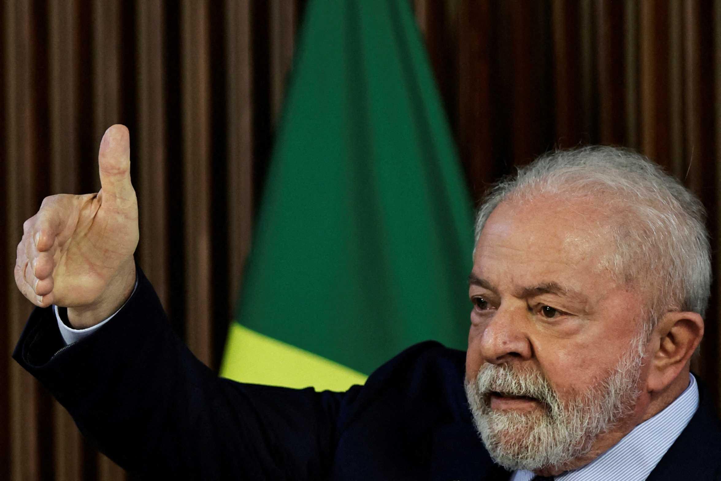 2023-02-06T160809Z_1126244804_RC21ZY9RSF9T_RTRMADP_3_BRAZIL-ECONOMY-RATES-LULA