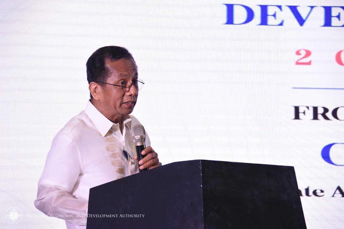 Setiausaha Ekonomi dan Pembangunan Filipina Arsenio Balisacan berkata RCEP akan memacu pertumbuhan mampan ekonomi Filipina melalui perdagangan serantau dan global serta pelaburan yang lebih besar dalam sektor strategik. Gambar: Facebook