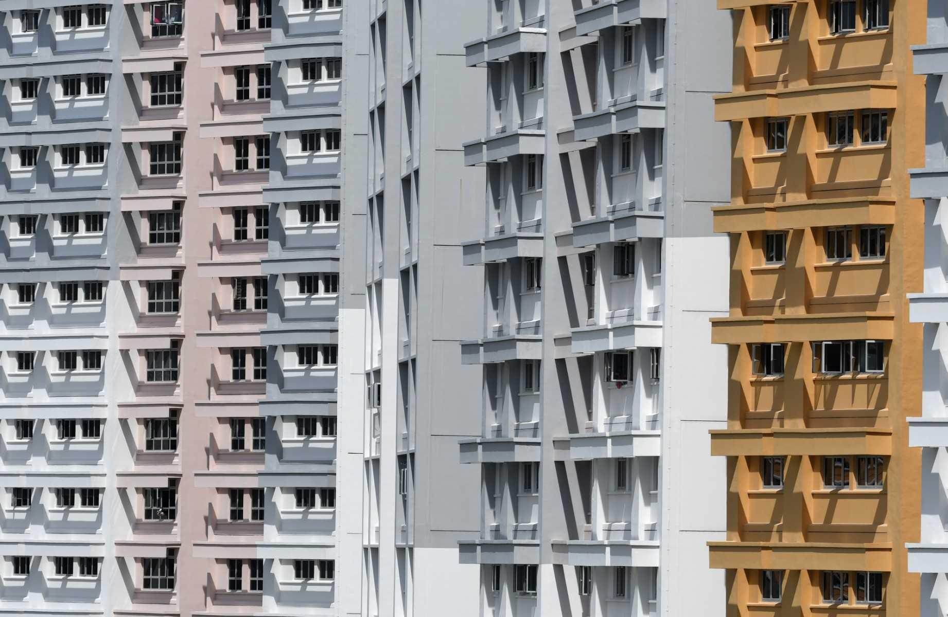 Pandangan umum menunjukkan pangsapuri kediaman awam Lembaga Pembangunan dan Perumahan (HDB) yang baru diduduki di Singapura pada 5 Mac 2018. Gambar: AFP