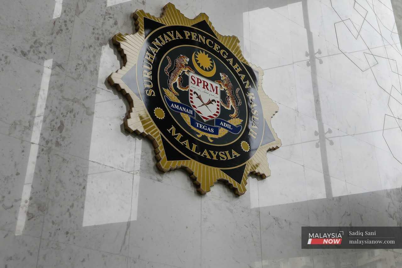 Logo Suruhanjaya Pencegahan Rasuah Malaysia (SPRM) di ibu pejabat di Putrajaya, 23 Februari.