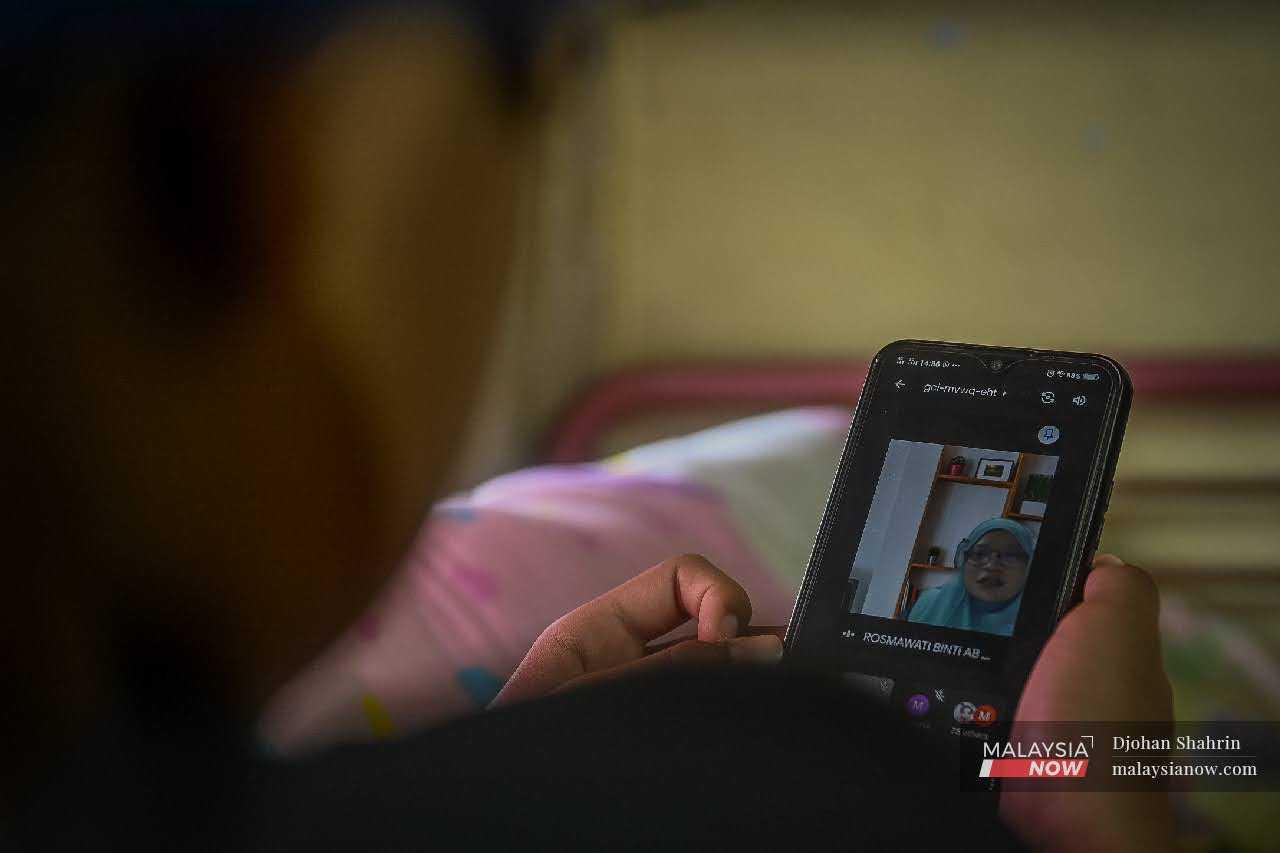 Teachers say that investments in digital technology and the development of educators are an important part of achieving a world-class education system.