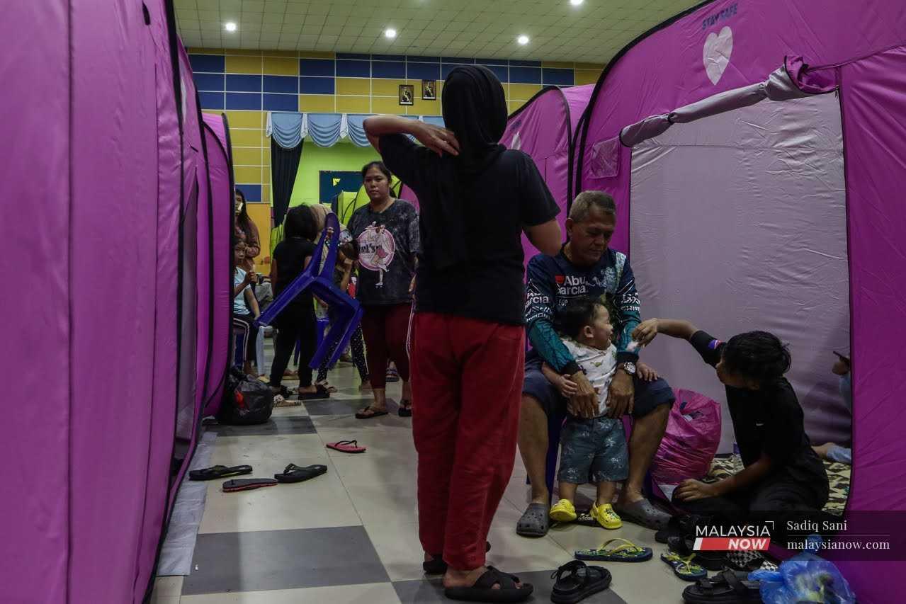 FLood victims at a temporary relief centre in Kota Tinggi, Johor.
