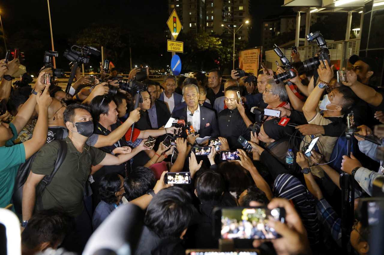 Former prime minister Muhyiddin Yassin speaks to reporters outside the Malaysian Anti-Corruption Commission headquarters in Putrajaya. Photo: Bernama