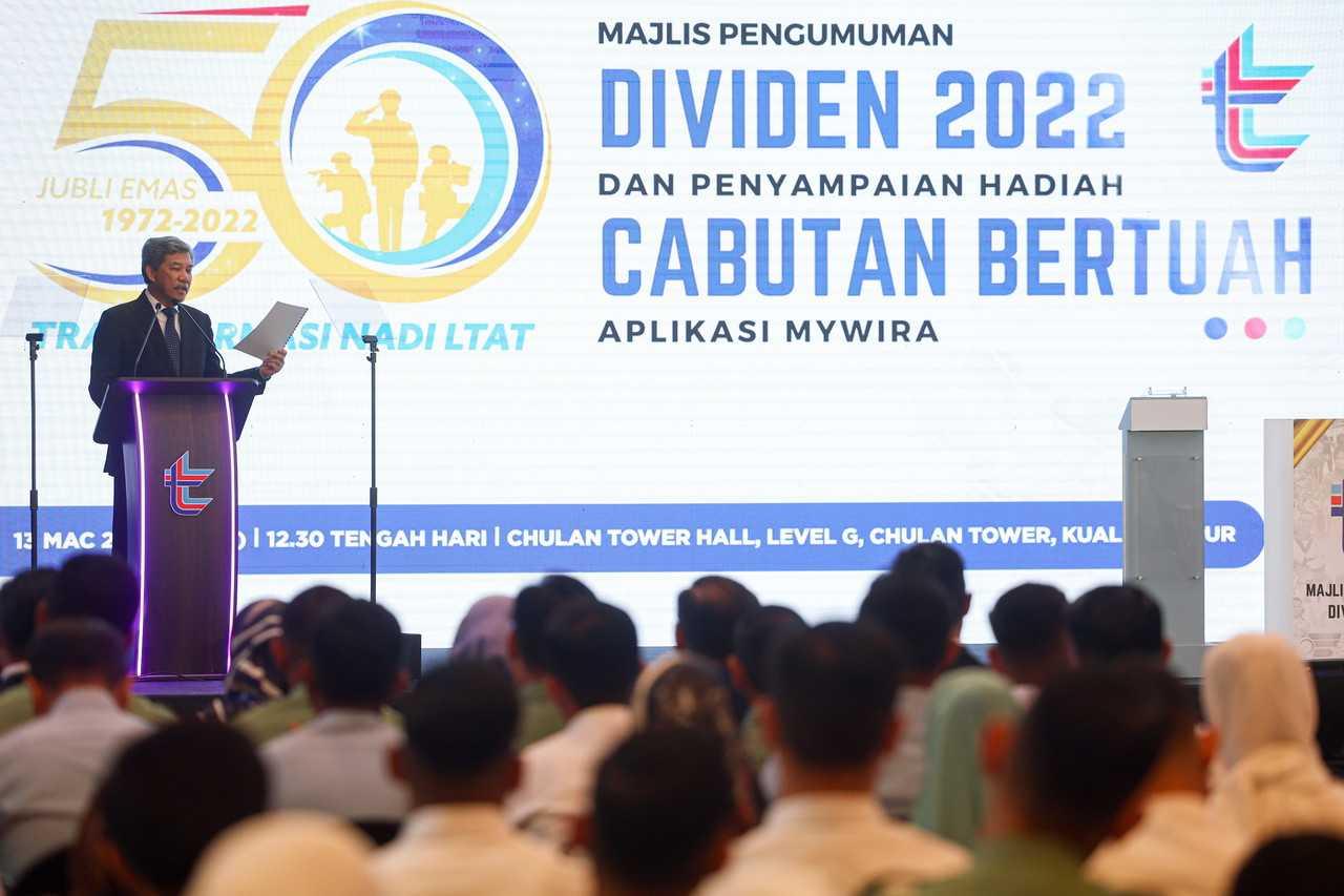 Menteri Pertahanan Mohamad Hasan berucap ketika mengumumkan dividen  LTAT bagi tahun 2022 di Kuala Lumpur, 13 Mac. Gambar: Bernama