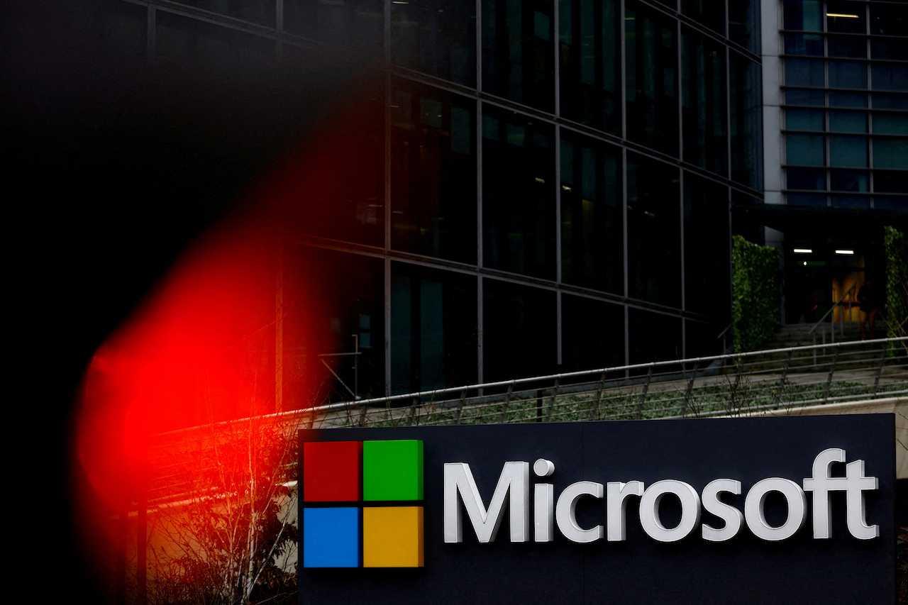 A Microsoft logo at Microsoft offices in Issy-les-Moulineaux near Paris, France, Jan 25. Photo: Reuters