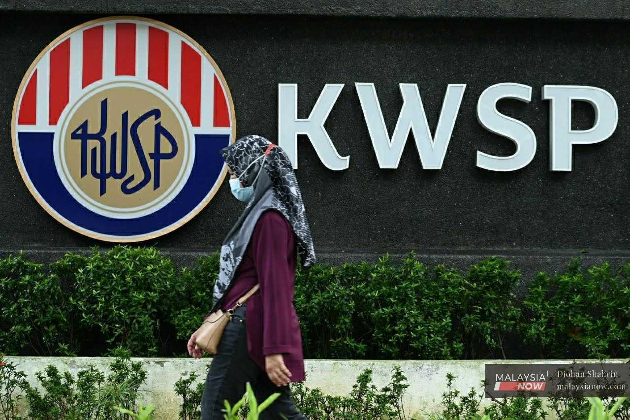 Questions will be raised in the Dewan Rakyat about the government's proposal to allow EPF contributors to use their funds as collateral for bank loans.