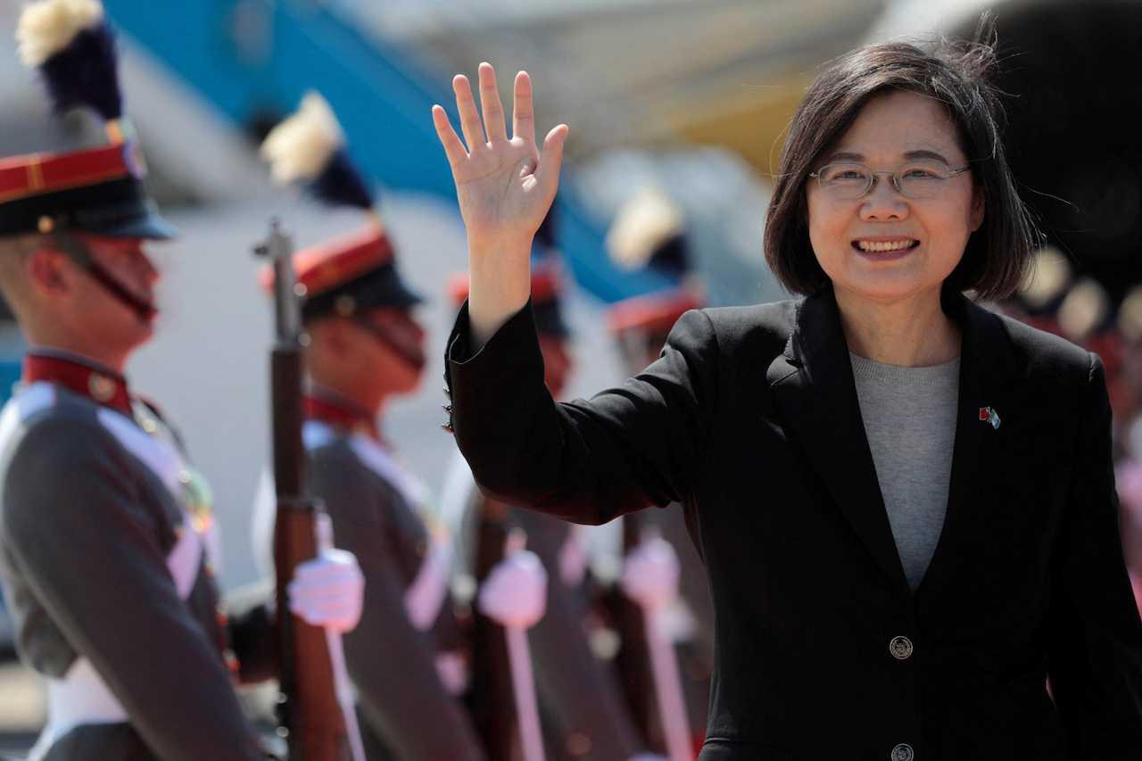 Taiwanese President Tsai Ing-wen waves upon her arrival at La Aurora International Airport in Guatemala City in this photo released on March 31, and distributed by the Guatemala presidency. Photo: Reuters