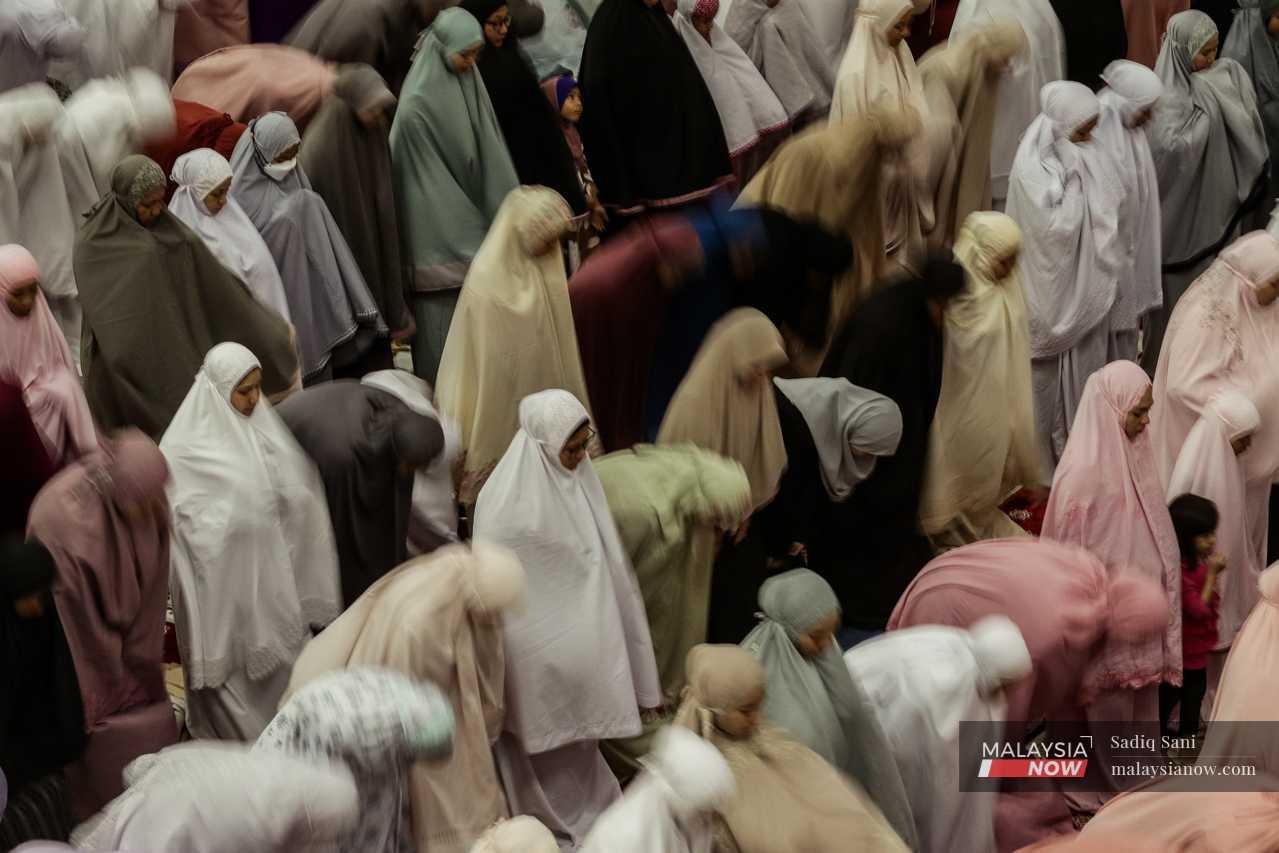 Muslim women perform the first terawih prayer at Masjid Tuanku Mizan Zainal Abidin in Putrajaya. 