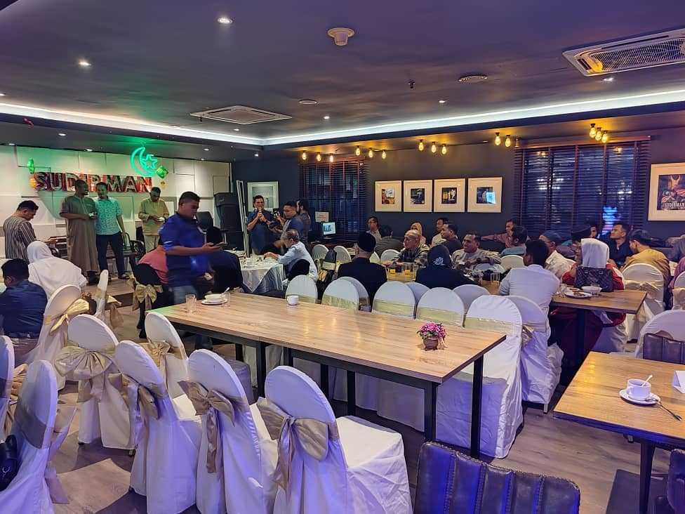 Hampir 100 bekas penagih dan keluarga penagih dadah yang sedang menjalani pemulihan hadir pada majlis berbuka puasa anjuran Majlis Penyalahgunaan Bahan Malaysia (Masac) di Kuala Lumpur, 8 April.