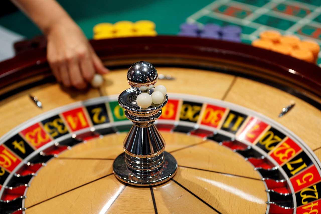 The spinning wheel of a roulette table is seen at Japan Casino School in Tokyo, Japan Aug 4, 2018. Photo: Reuters