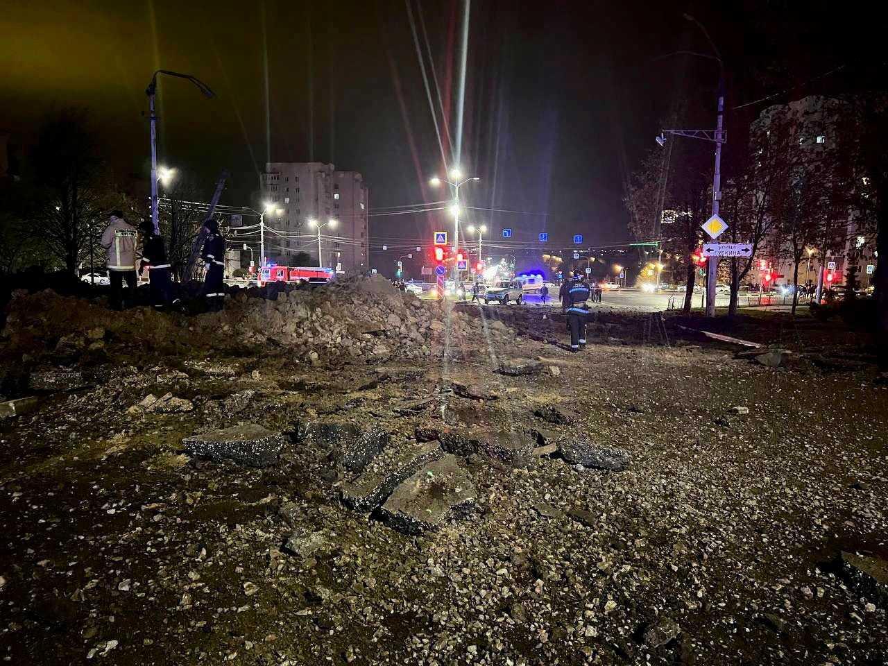 The accident scene following a large blast in a street in the city of Belgorod, Russia, April 20. Photo: Reuters 
